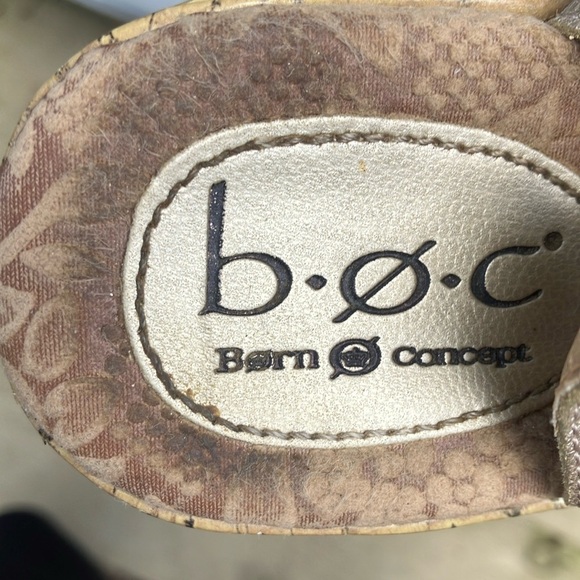Women's size 10 B.O.C. Bronze Tan platform / wedge Sandals - Picture 13 of 13